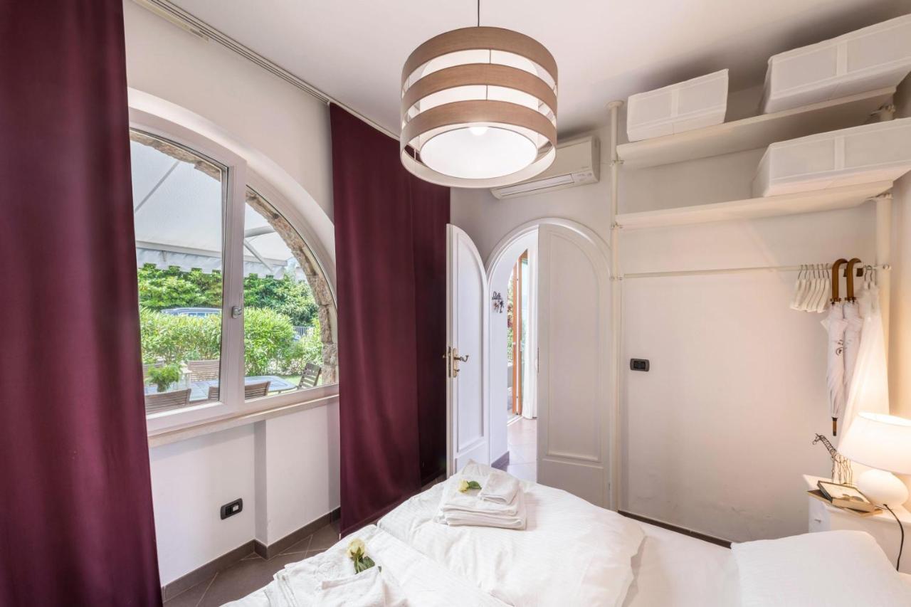 Residence La Mignon Oleandri Torri del Benaco Kültér fotó